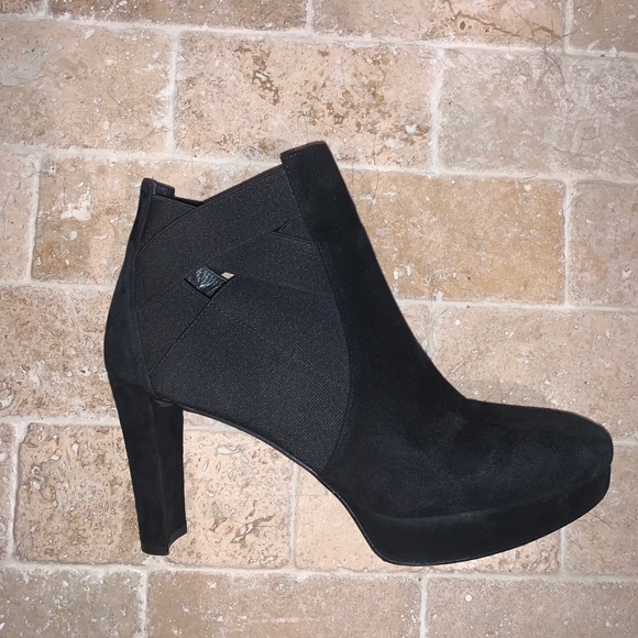 Stuart Weitzman Shoes - Stuart Weitzman Suede Bootie